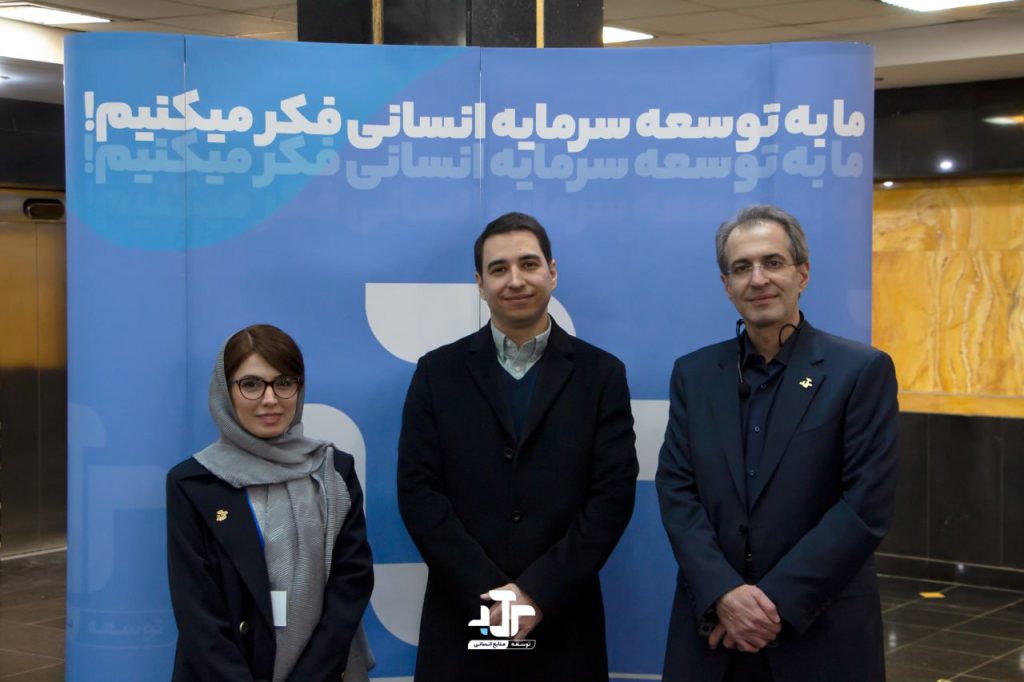 photo_5915573579540448704_y