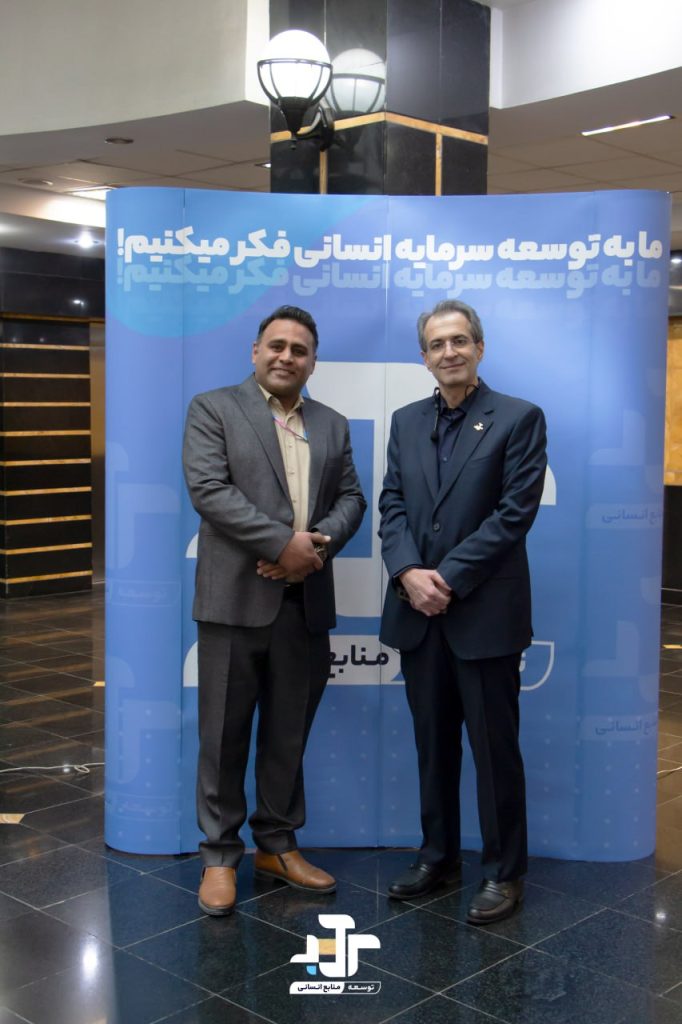 photo_5915573579540448709_y