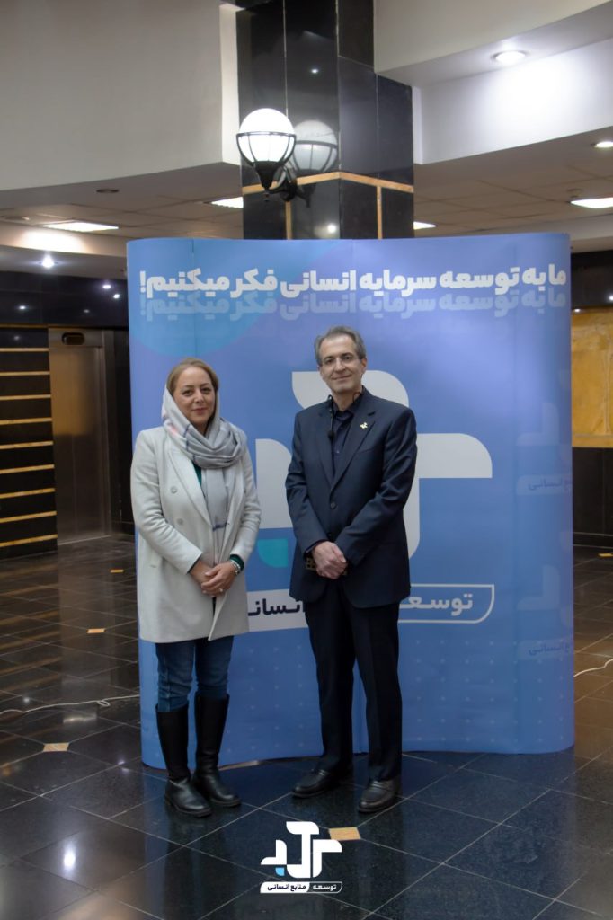 photo_5915573579540448710_y