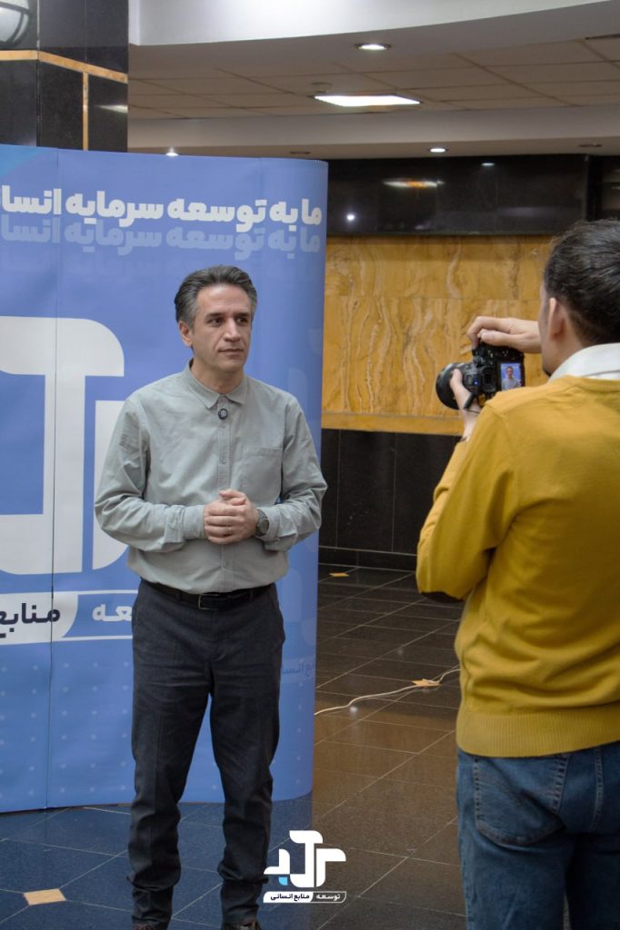 photo_5915573579540448714_y