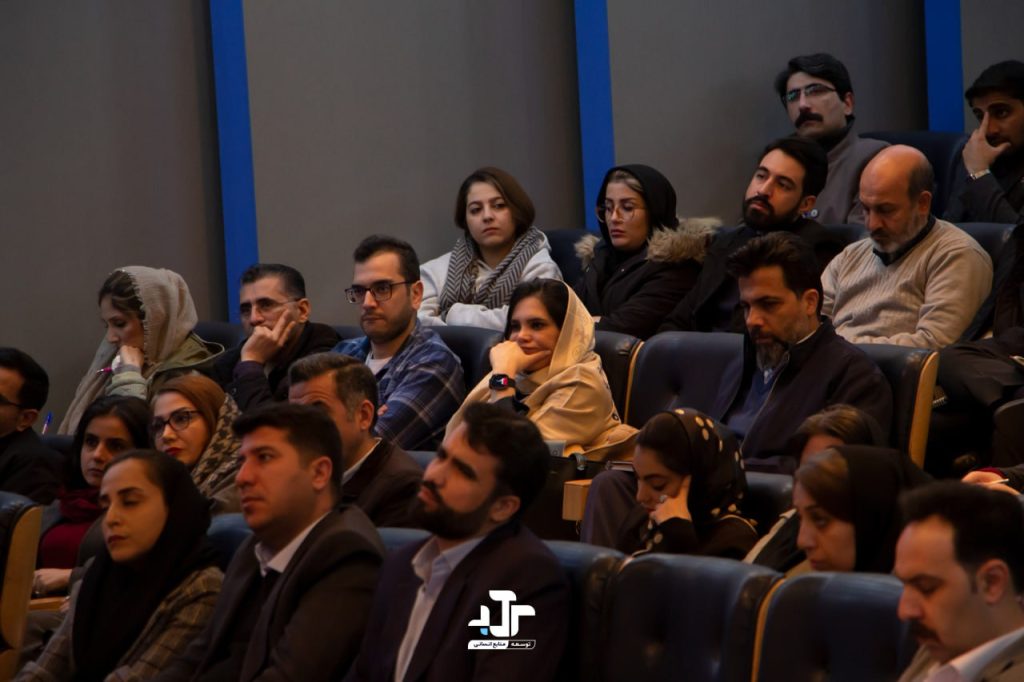 photo_5915573579540448719_y