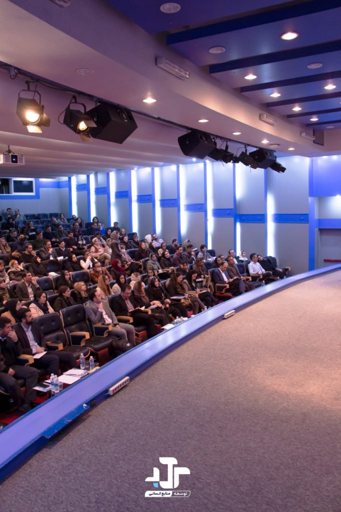 photo_5915573579540448724_y