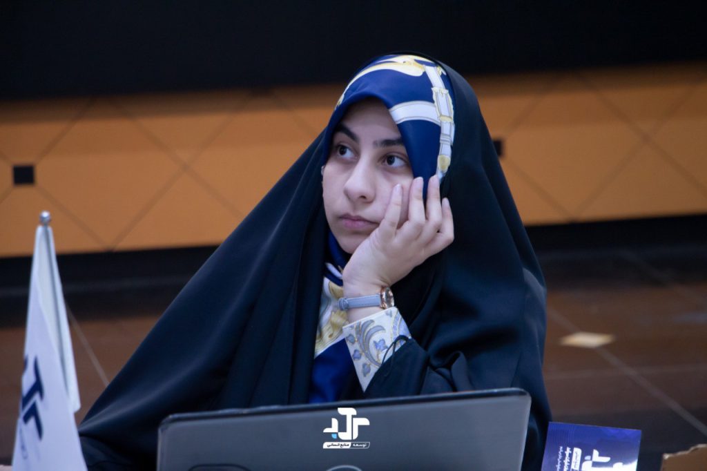 photo_5917915638091860313_y