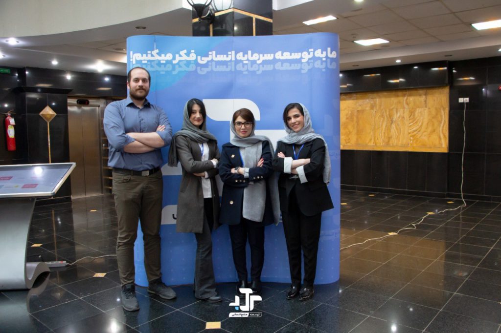 photo_5917915638091860323_y