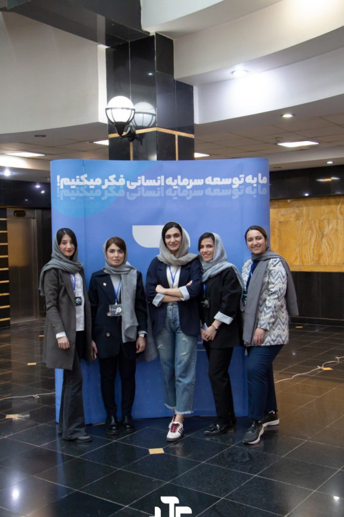 photo_5917915638091860324_y