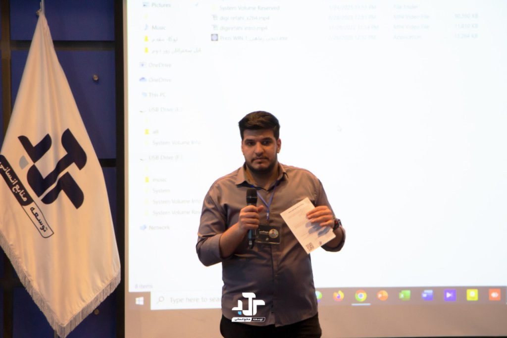 photo_5917915638091860333_y