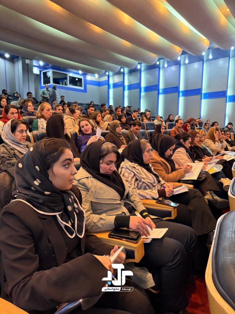 photo_5917915638091860383_y