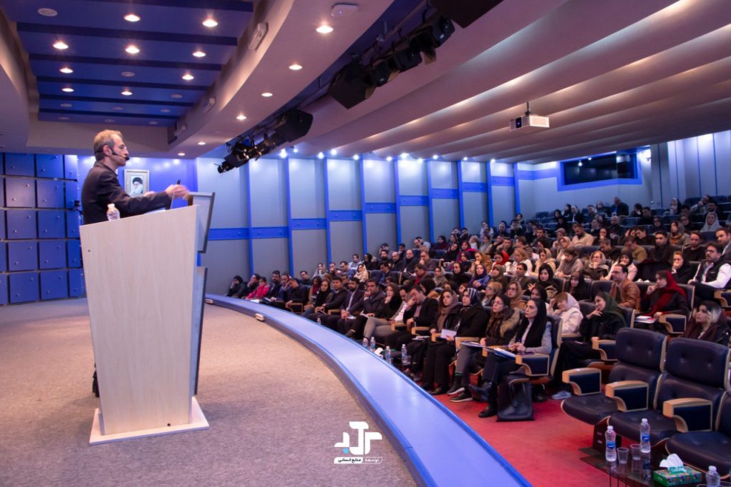 photo_5918269500447376127_y